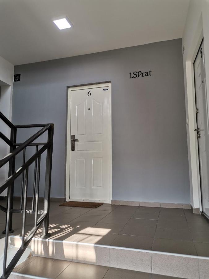 Airport Apartments Белград Екстериор снимка