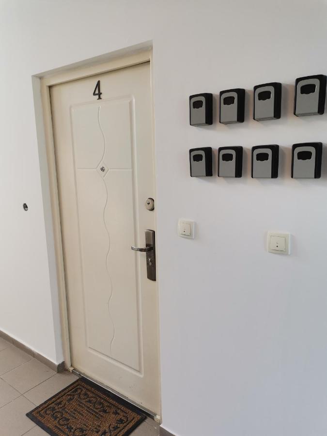 Airport Apartments Белград Екстериор снимка