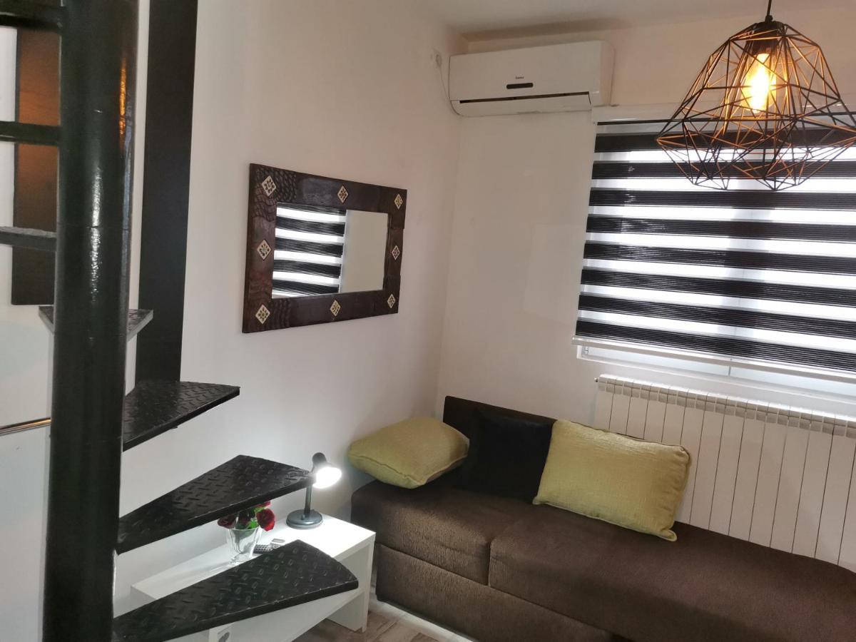 Airport Apartments Белград Екстериор снимка