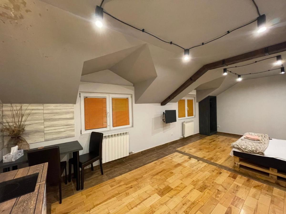 Airport Apartments Белград Екстериор снимка