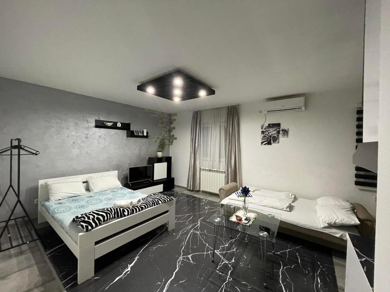 Airport Apartments Белград Стая снимка