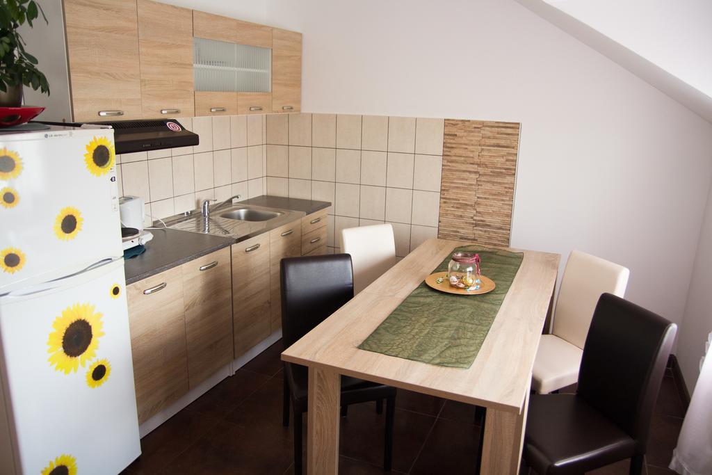 Airport Apartments Белград Екстериор снимка