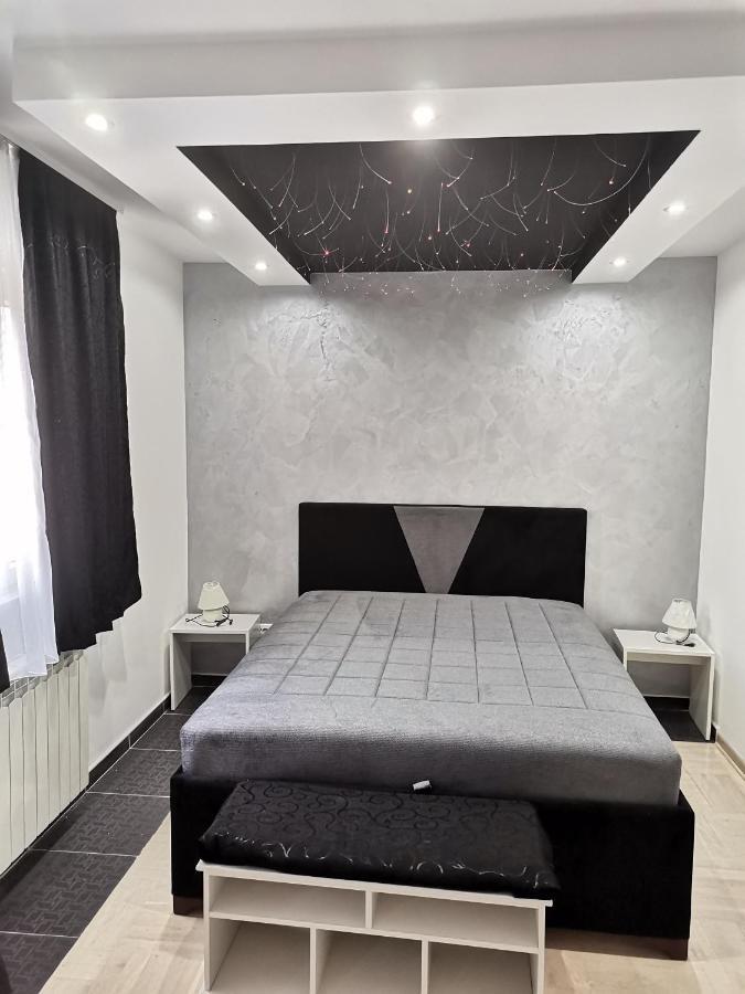 Airport Apartments Белград Екстериор снимка